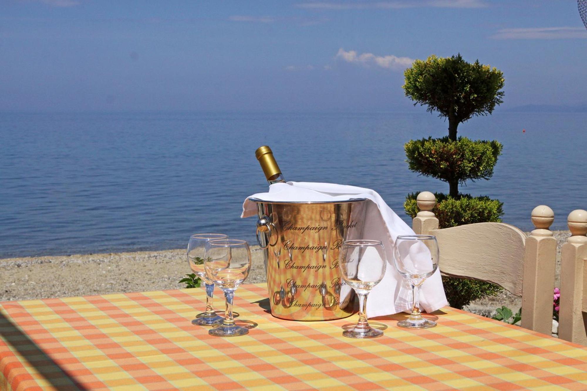 Miramare Hotel Neos Marmaras Esterno foto